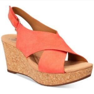 Clarks Annadel Eirwyn Leather Vibrant Coral Wedge Sandals size 8.5